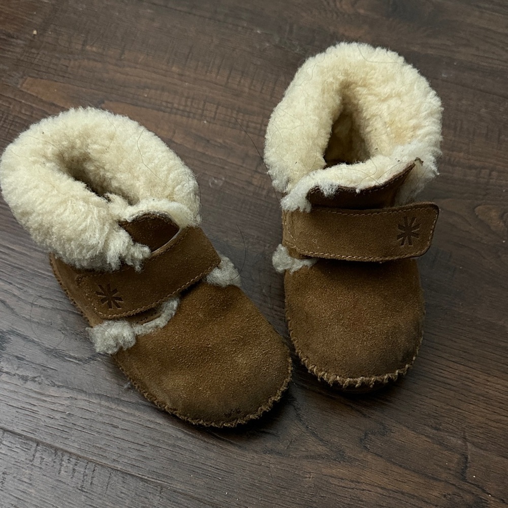 L.L. Bean Brown Kids Slippers